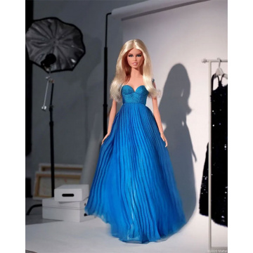 Muñeca Barbie Claudia Schiffer x Versace