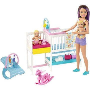 Muñeca y set de juegos Barbie Skipper Babysitters Inc  guardería