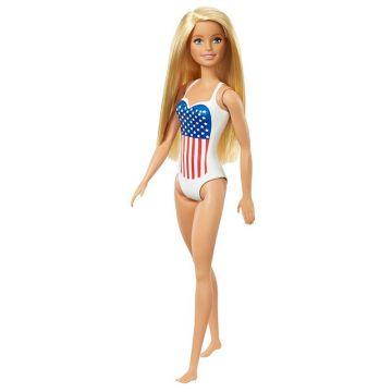 Muñeca Barbie, rubia, en traje de baño con la bandera de EE. UU.