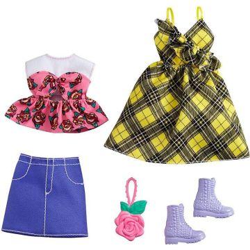 Modas Barbie - Paquete de 2 conjuntos de ropa, 2 conjuntos para muñeca Barbie que incluyen vestido a cuadros amarillo, top floral, falda de mezclilla y 2 accesorios