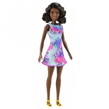 Muñeca Barbie con vestido de colores