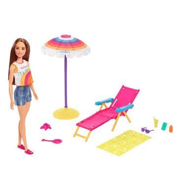 Muñeca y set de juegos Barbie Loves the Ocean, hechos de plásticos reciclados