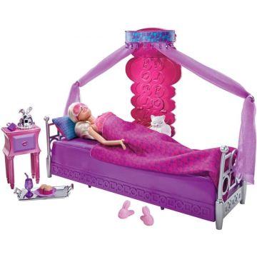 Juego de dormitorio con cama para el desayuno de lujo y muñeca Barbie