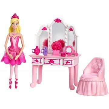 Pequeño Mobiliario de Barbie en los zapatos rosas