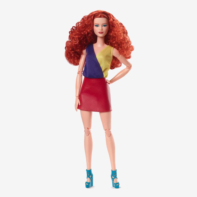 Muñeca Barbie Looks #13, Pelo rojo rizado, traje de bloque de color con minifalda