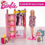 Boutique de moda con muñeca Barbie