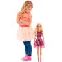 Muñeca Barbie 28-inch Fashionistas de 28 pulgadas, Pelo rubio (Fucsia)