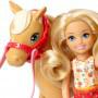 Muñeca Barbie Club Chelsea y caballo Barbie Granja Huerto Dulce