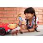 Muñeca, vehículo y accesorios Barbie Granja Huerto Dulce