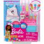 Paquete de accesorios para hornear y cocinar de Barbie con piezas con temática de helado, que incluye camiseta sin mangas para muñeca, molde para enfriar y recipiente de masa moldeadora Dough