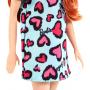 Muñeca Barbie Básica con vestido azulado con corazones