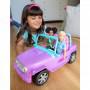 Vehículo todoterreno Barbie con ruedas giratorias