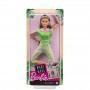 Muñeca ​Barbie Made to Move con 22 articulaciones flexibles y cabello castaño largo y ondulado con ropa deportiva