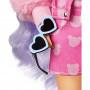 Muñeca número 6 Barbie Extra con chaqueta y pantalones cortos con estampado osito Teddy y mascota bulldog