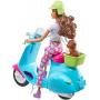 Muñeca, moto y accesorios Barbie Holiday Fun