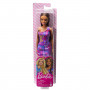 Muñeca Barbie con vestido y estampado del logo de Barbie en color morado