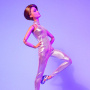 Muñeca Barbie Looks #22 (con corte Pixie y moda moderna Y2K, mono halter rosa con lentejuelas y tacones plateados)