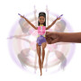 Muñeca Barbie Gimnasta “Brooklyn” y set de juego con muñeca de moda, cachorro, trampolín y accesorios