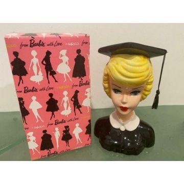 Jarrón Barbie Graduación 1963 De Barbie con amor por Enesco