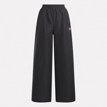 Pantalones de chándal anchos de Reebok x Barbie (negro)