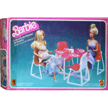 Barbie Mesa y Sillas de Comedor Colección de Muebles de Ensueño (Rotoplast)