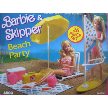 Juego de fiesta en la playa de Barbie y Skipper con 26 piezas