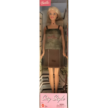 Muñeca Barbie City Style con look marrón y verde