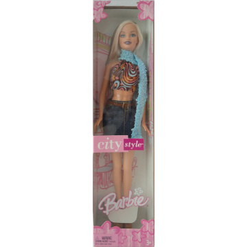 Muñeca Barbie Barbie City Style con mini falda y bufanda