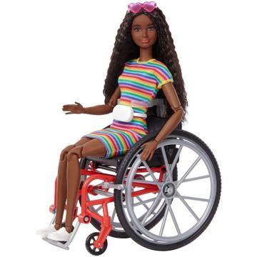 Muñeca Barbie Fashionistas 166 con silla de ruedas y cabello moreno ondulado