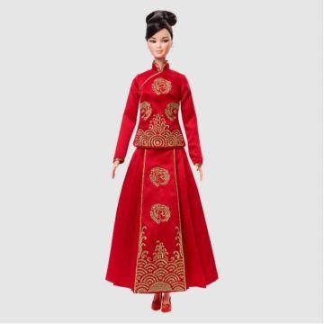 Muñeca Barbie Lunar New Year™ diseñada por Guo Pei