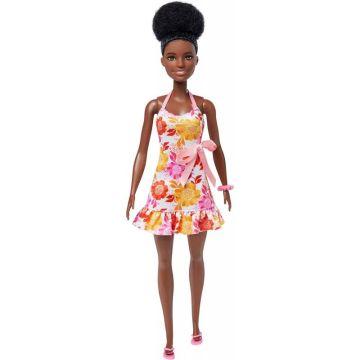 Muñeca con pelo morena natural Barbie ama el océano, cuerpo de muñeca hecho de plásticos reciclados, ropa de verano y accesorios