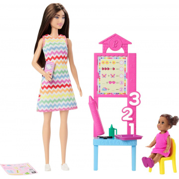 Muñeca Barbie maestra con muñeca morena de moda con vestido estampado, 1 muñeca pequeña y accesorios de enseñanza