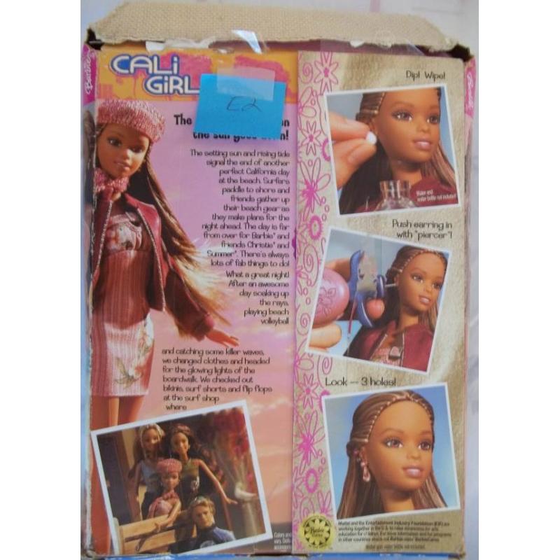 Barbie(バービー) So Excellent Cali Girl Christie Doll with Ear Piercer for  Doll， 16 Earrings  E ☆今季イチオリーズ☆