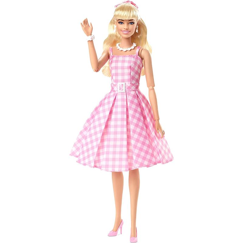 genéticamente bruja Grabar Muñeca coleccionable de Barbie la película, Margot Robbie como Barbie en  vestido rosa a cuadros - HPJ96 BarbiePedia