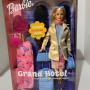 Muñeca Barbie Gran Hotel con maletas
