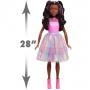 Muñeca Barbie Tie-Die Mejor Amiga de la Moda de 28 pulgadas, Cabello Moreno
