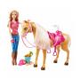 Muñeca Barbie Alimenta y abraza al caballo Tawny