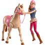 Barbie ensillar y montar a caballo