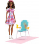 Muñeca Barbie con silla