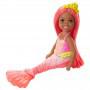 Muñeca Chelsea Sirena Barbie Dreamtopia, 6.5-inch con pelo y cola color coral