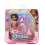 Muñeca Barbie Club Chelsea con disfraz de pastel