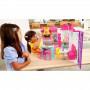 Barbie Cook ‘n Grill Restaurant  Playset con más de 30 piezas