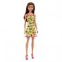 Muñeca Barbie básica con vestido amarillo con mariposas