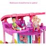 Casa de muñecas Barbie, casa de juegos Chelsea con 2 mascotas, muebles y accesorios, ascensor, piscina, tobogán, piscina de bolas y más (exclusivo de Amazon)