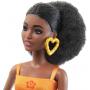 Muñeca Barbie Fashionistas 198 cabello negro rizado y cuerpo pequeño