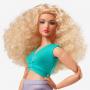 Muñeca Barbie Looks, rubia, traje en bloque de color con corte en la cintura