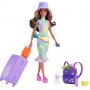 Muñeca Barbie y accesorios, set de viaje con muñeca Teresa, cachorro y más de 10 piezas, incluida maleta de trabajo