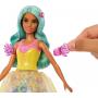 Muñeca Barbie con traje de cuento de hadas y mascota, Teresa en Barbie Un toque de magia