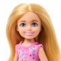 Barbie Chelsea Puedo Ser... Juego de juguetería con muñeca rubia pequeña, muebles de tienda y 15 accesorios