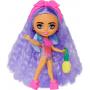 Barbie Extra Mini Minis Muñeca de viaje con moda de playa, Barbie Extra Fly